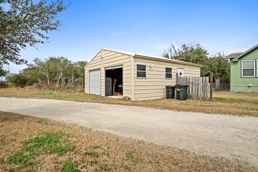 658 Rabbit Run Property Photo 16