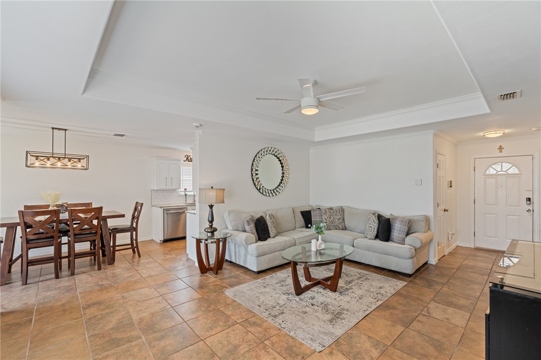 5642 Victor Lara Ortegon St Property Photo 5