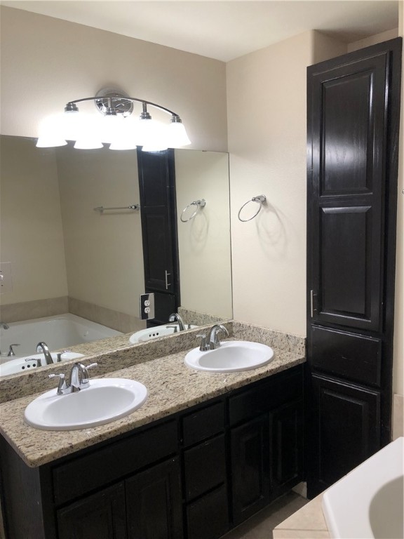 4394 Aaron Dr Property Photo 4