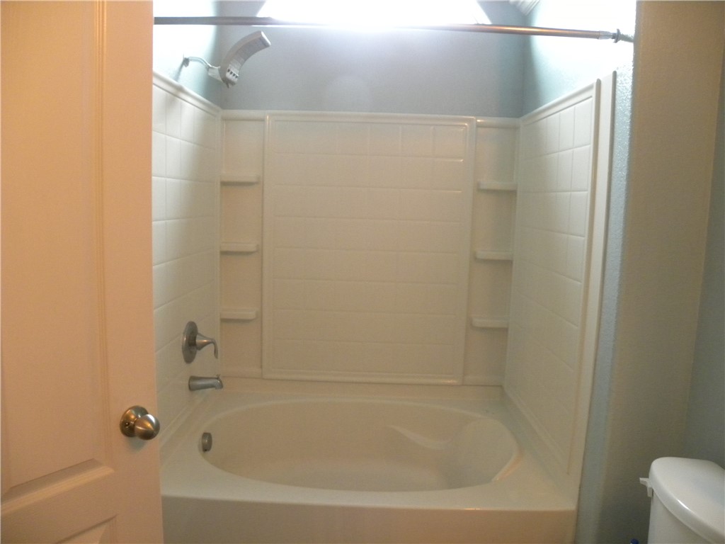 2213 Anacua St Property Photo 8