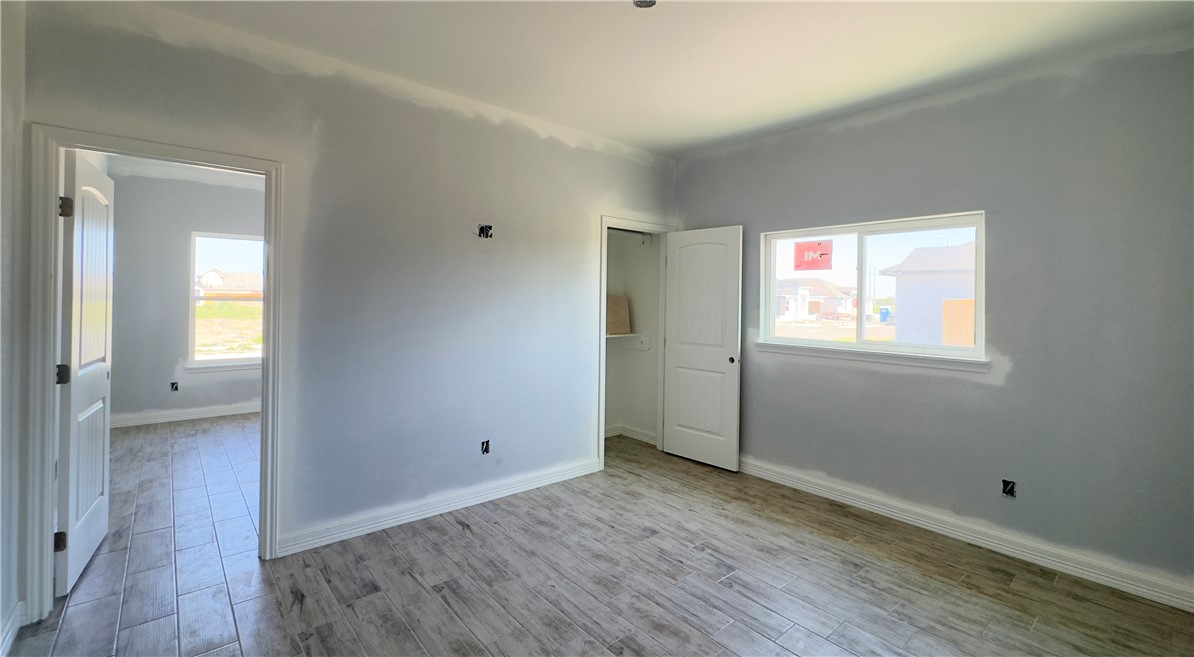 6210 Sadie St Property Photo 17