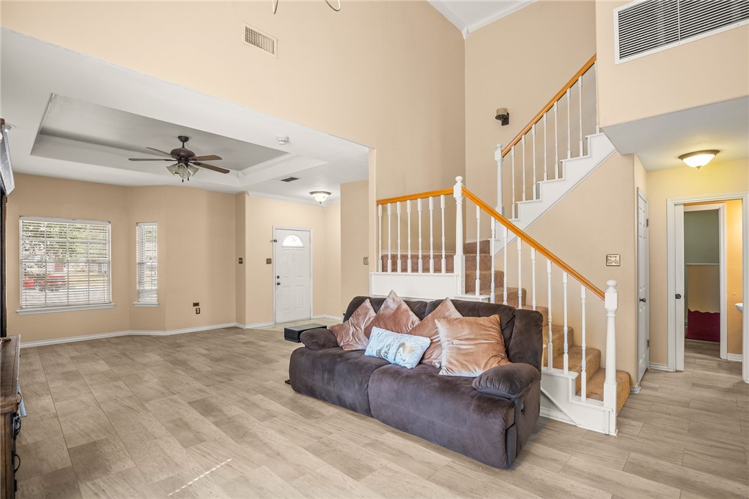 5226 Lethaby Dr Property Photo 6