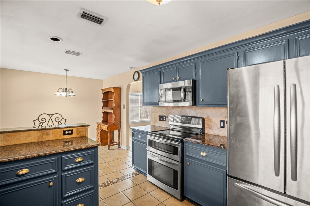 5226 Lethaby Dr Property Photo 8