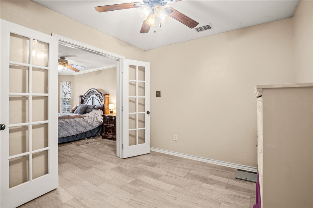 5226 Lethaby Dr Property Photo 17