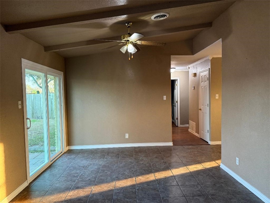 1708 Denver St Property Photo 6