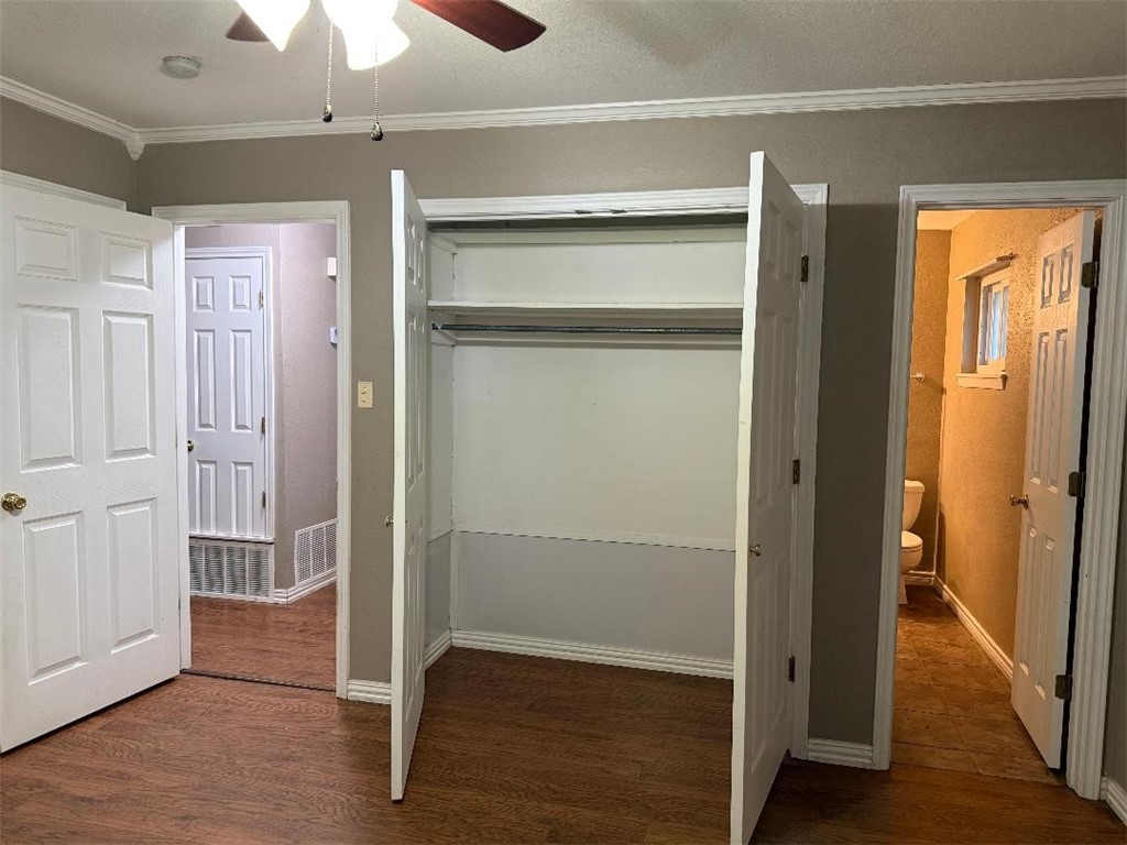 1708 Denver St Property Photo 8