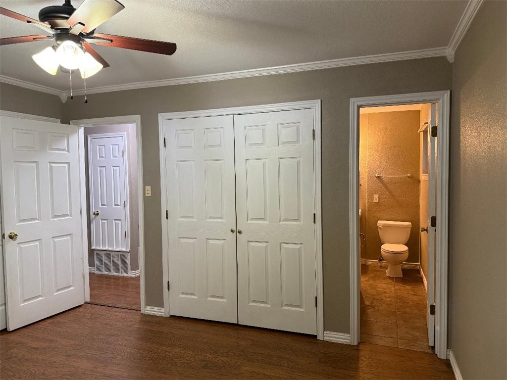 1708 Denver St Property Photo 9
