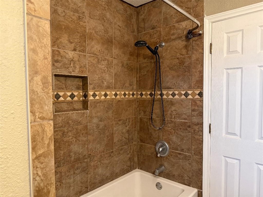 1708 Denver St Property Photo 13