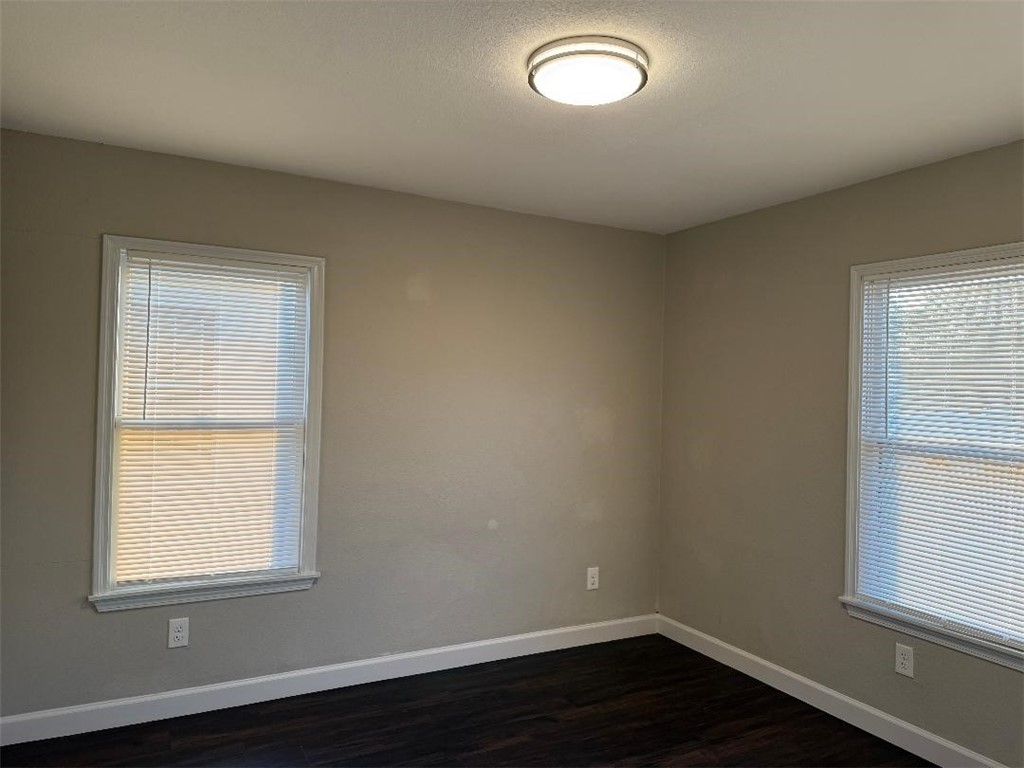 1006 Shiels Dr Property Photo 11