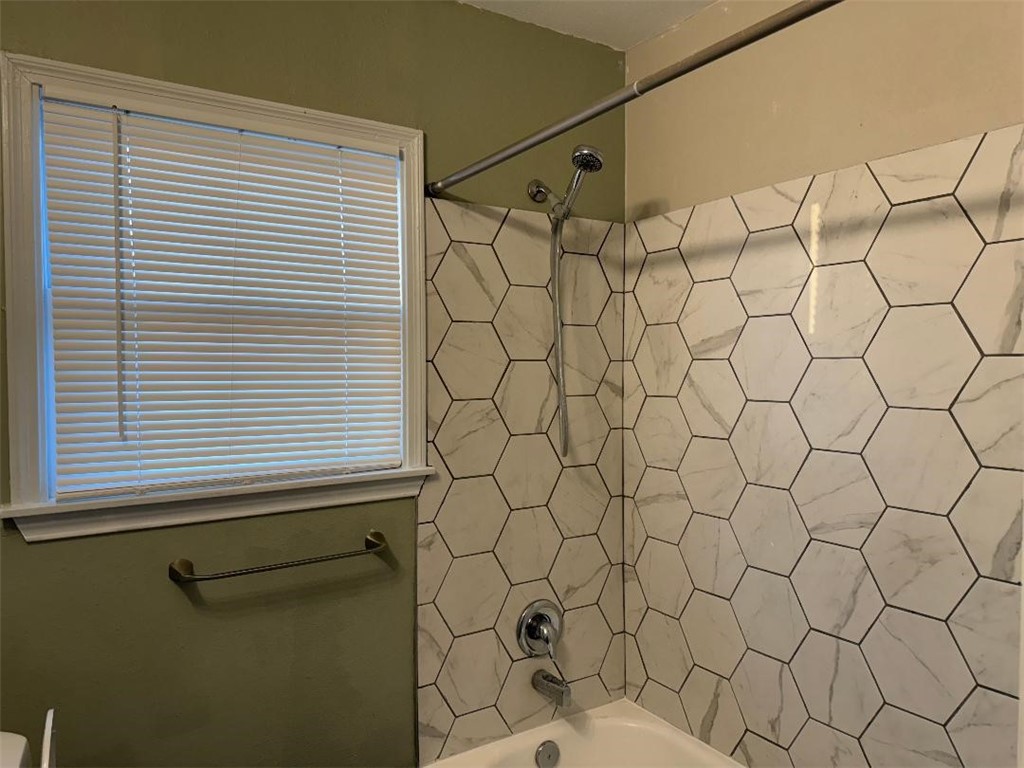 1006 Shiels Dr Property Photo 13