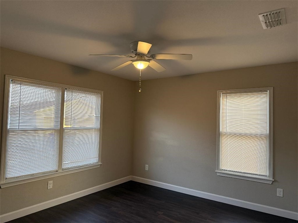 1006 Shiels Dr Property Photo 14