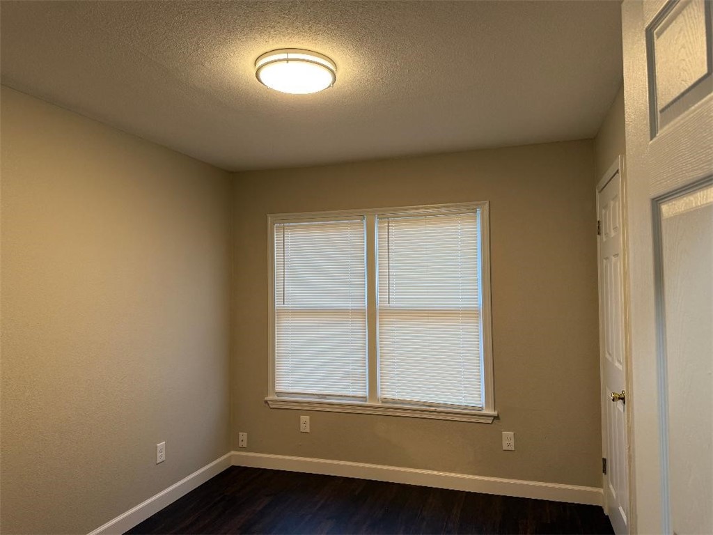 1006 Shiels Dr Property Photo 16