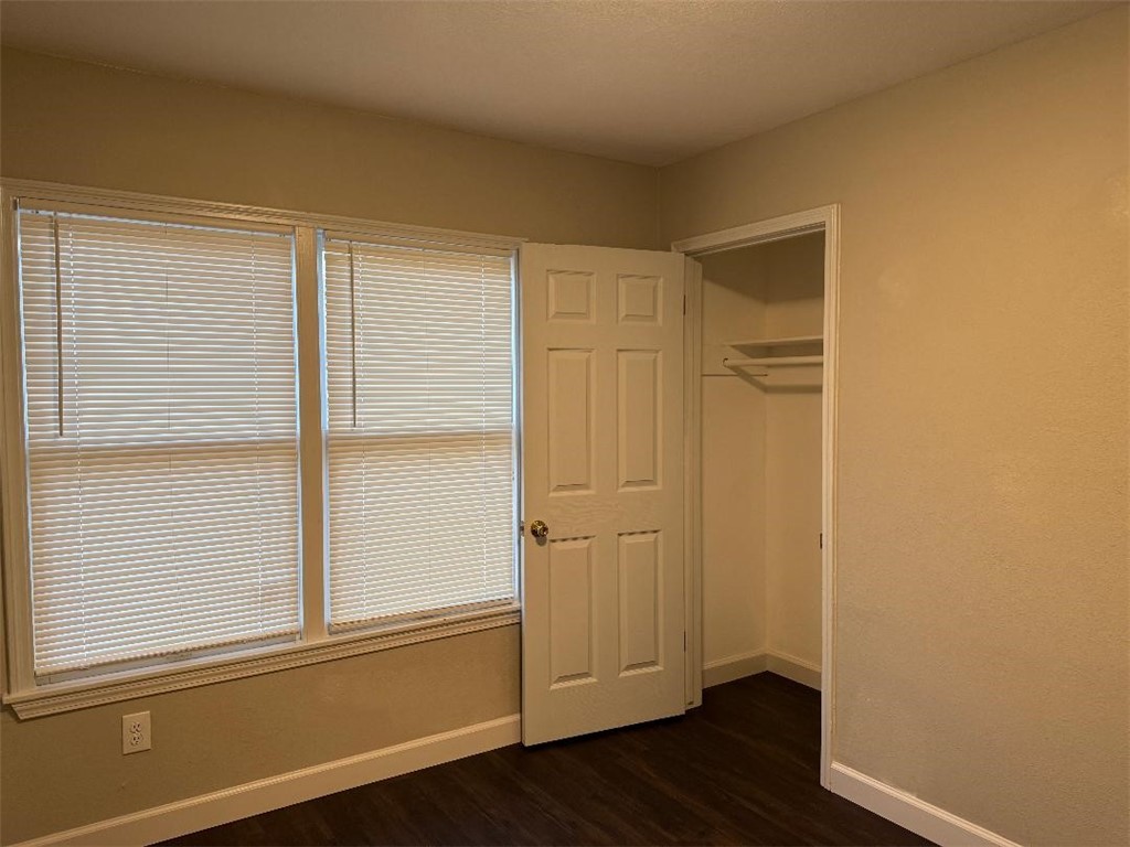 1006 Shiels Dr Property Photo 17