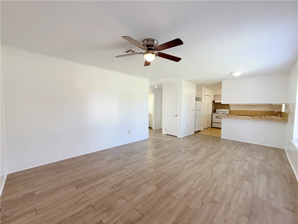 1302 Johnson St Property Photo 3