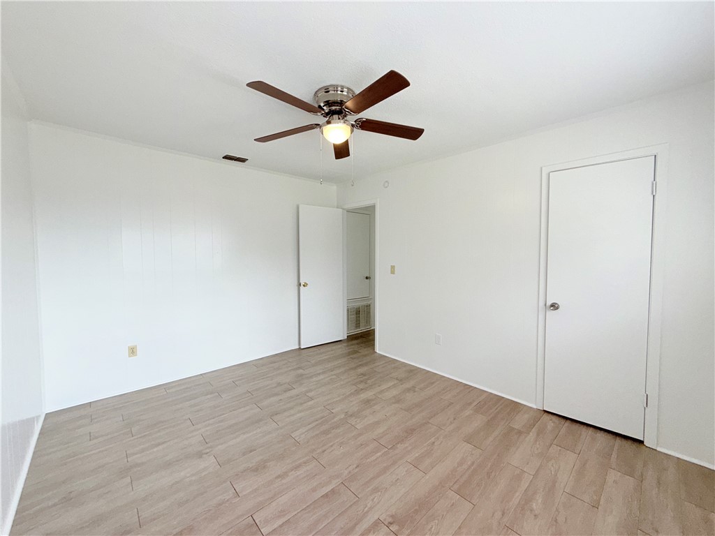 1302 Johnson St Property Photo 9