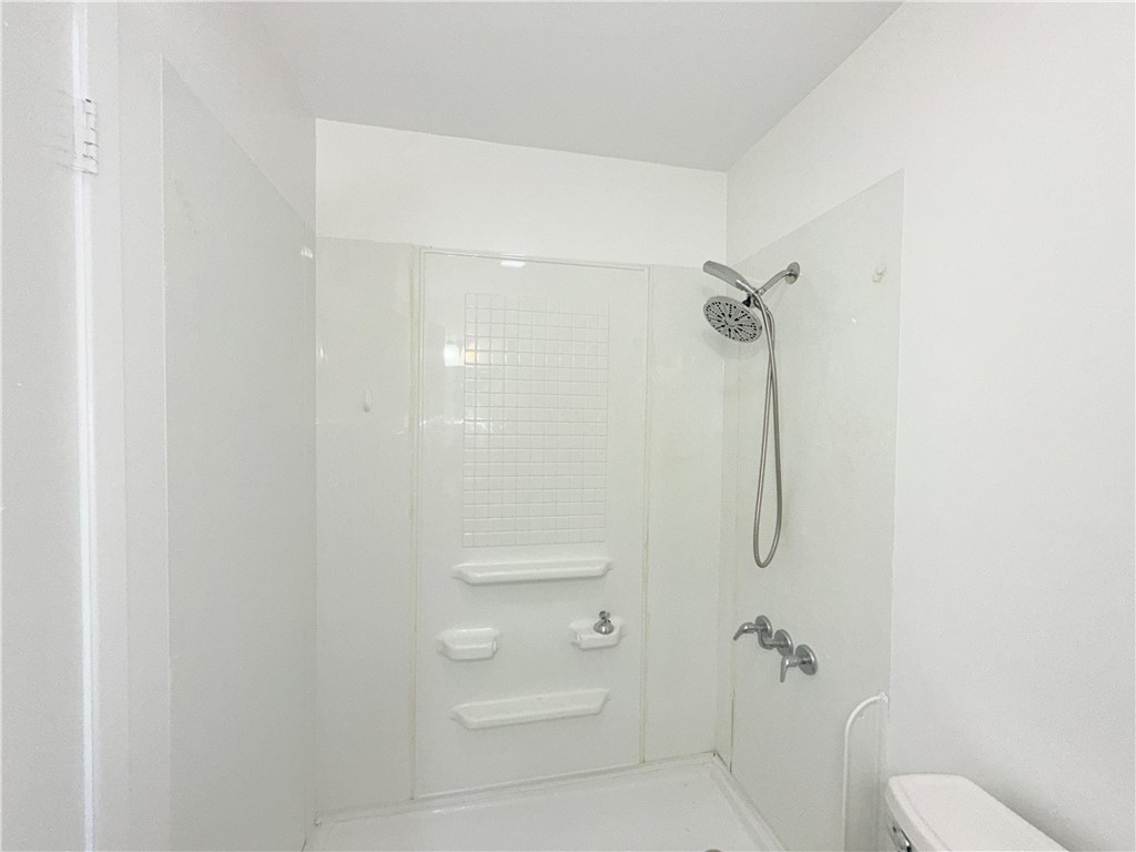 1302 Johnson St Property Photo 11