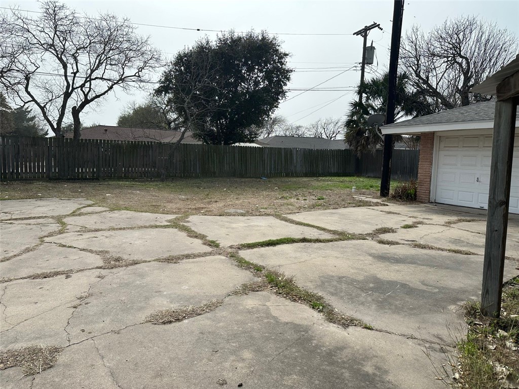 218 Frio Dr Property Photo 40