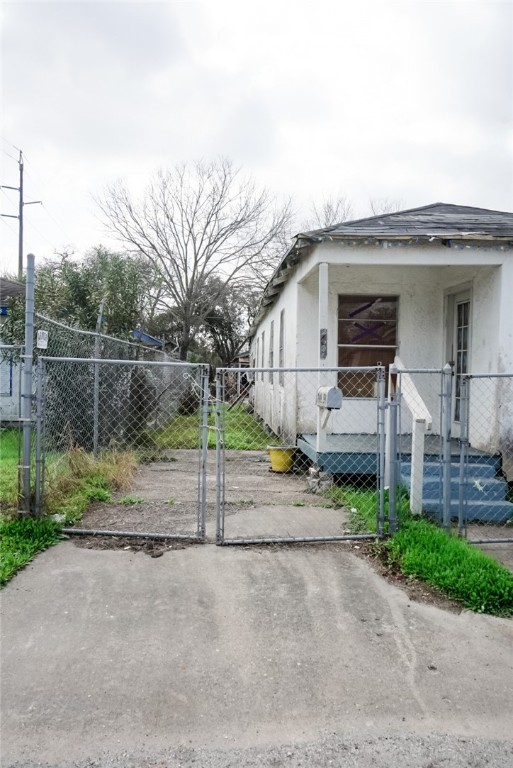 2605 Mary Property Photo 2