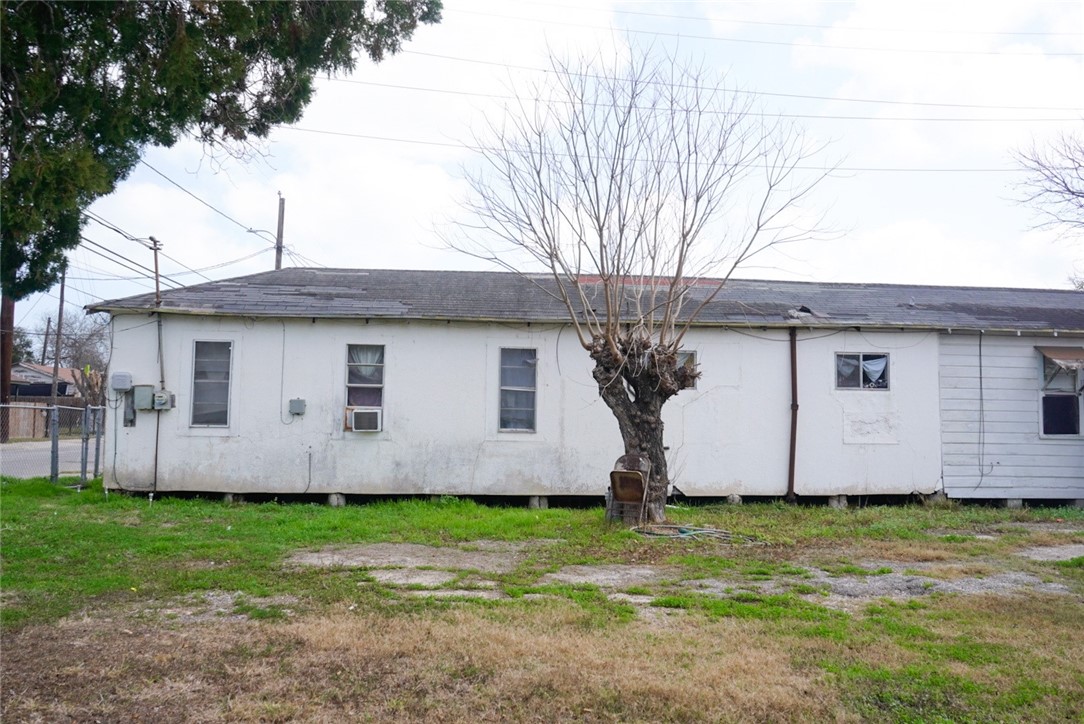 2605 Mary Property Photo 6
