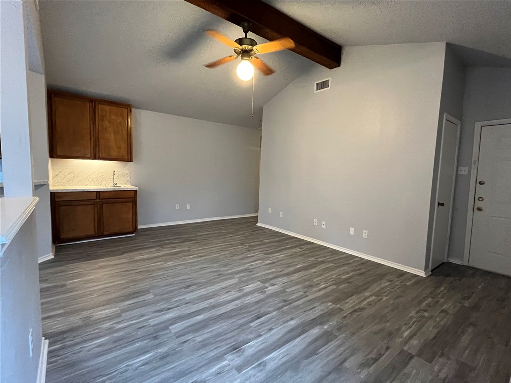 2942 River Bend Ct Property Photo 9