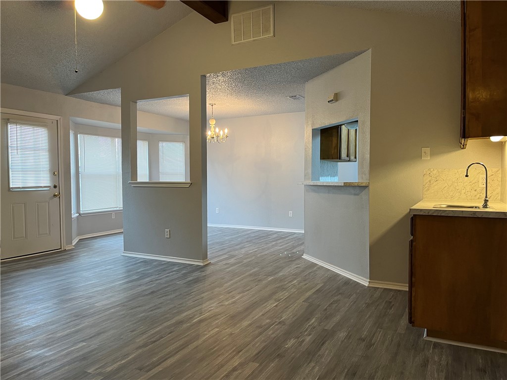 2942 River Bend Ct Property Photo 12