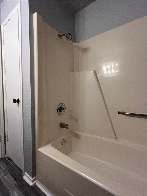 2942 River Bend Ct Property Photo 18
