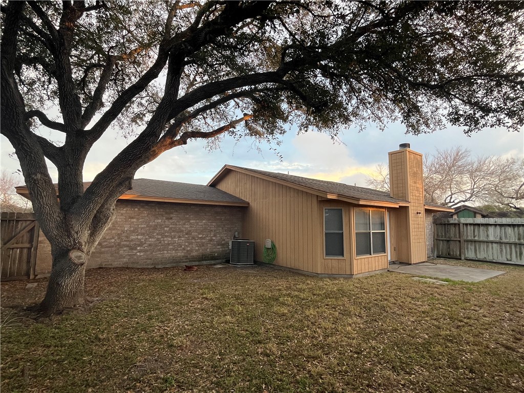 2942 River Bend Ct Property Photo 32