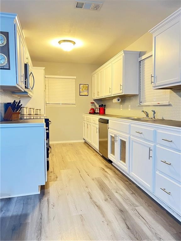 299 Northwest Dr Property Photo 4