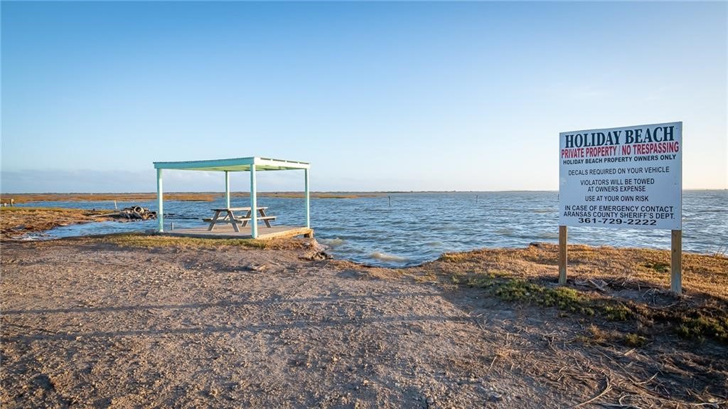 299 Northwest Dr Property Photo 17