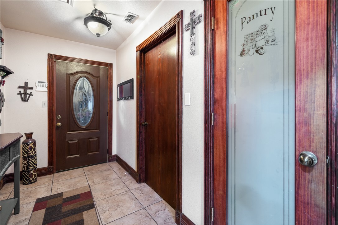 115 County Road 1161 Property Photo 25