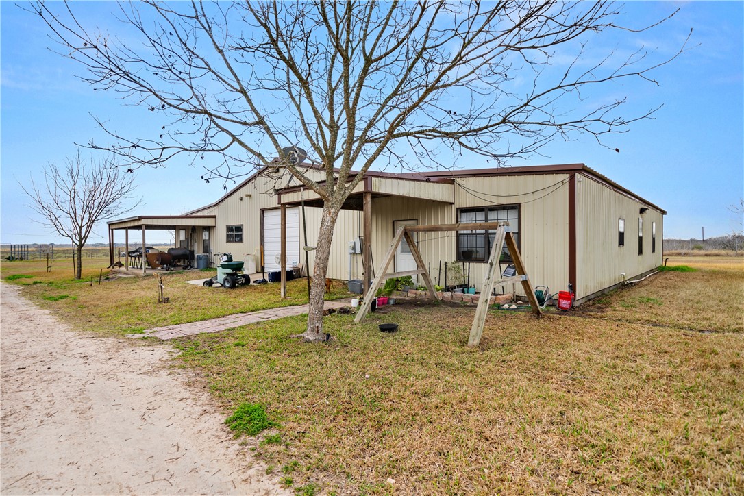 115 County Road 1161 Property Photo 32