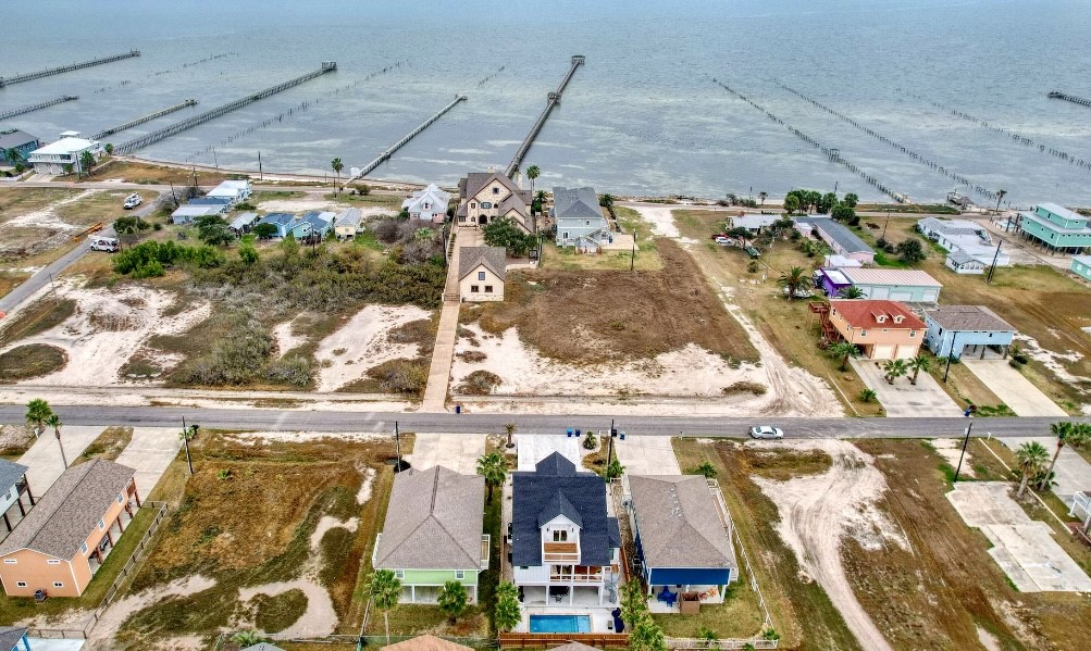 1227 S Magnolia St Property Photo 2