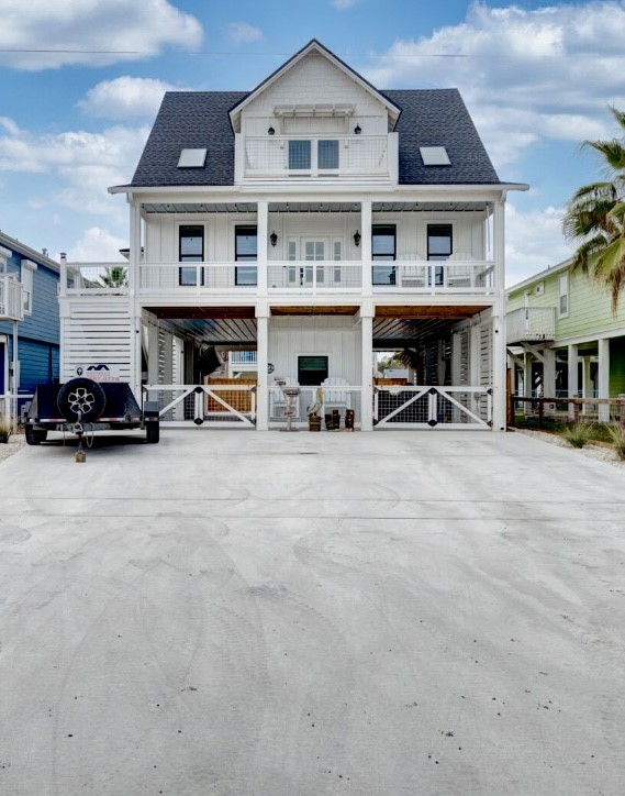 1227 S Magnolia St Property Photo 3