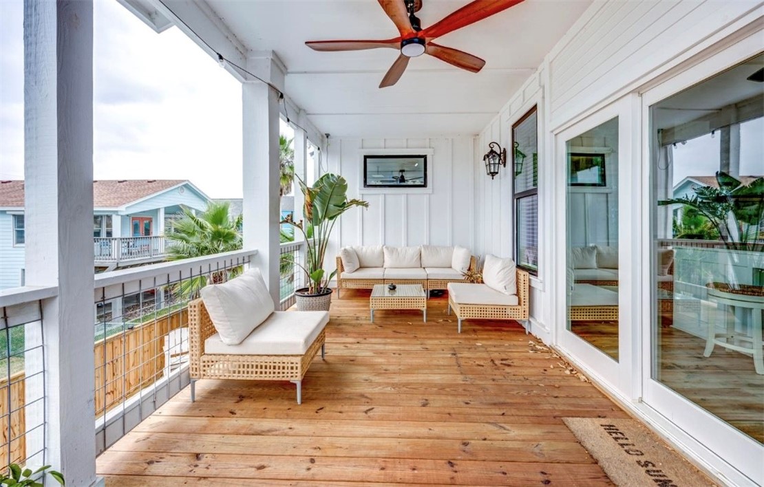 1227 S Magnolia St Property Photo 13