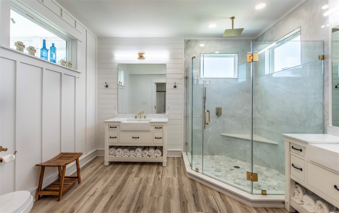 1227 S Magnolia St Property Photo 16