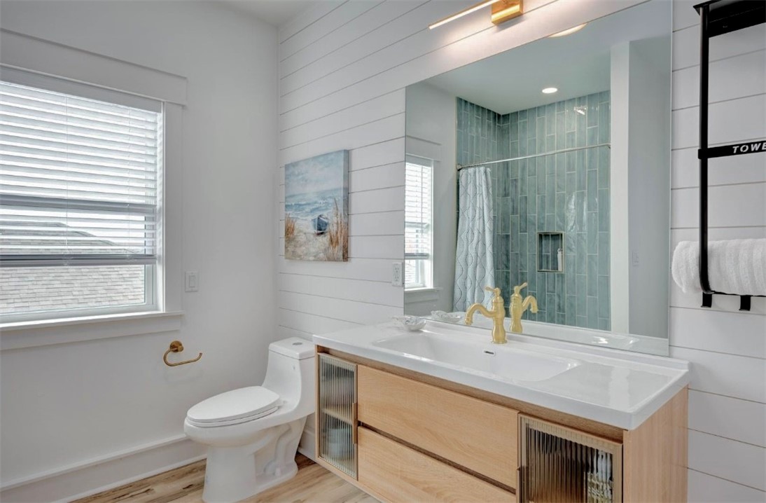 1227 S Magnolia St Property Photo 21