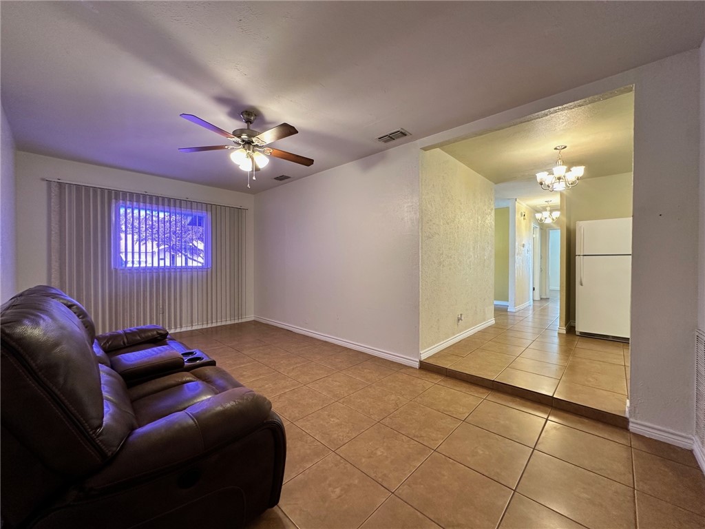 1807 Oklahoma Property Photo 6