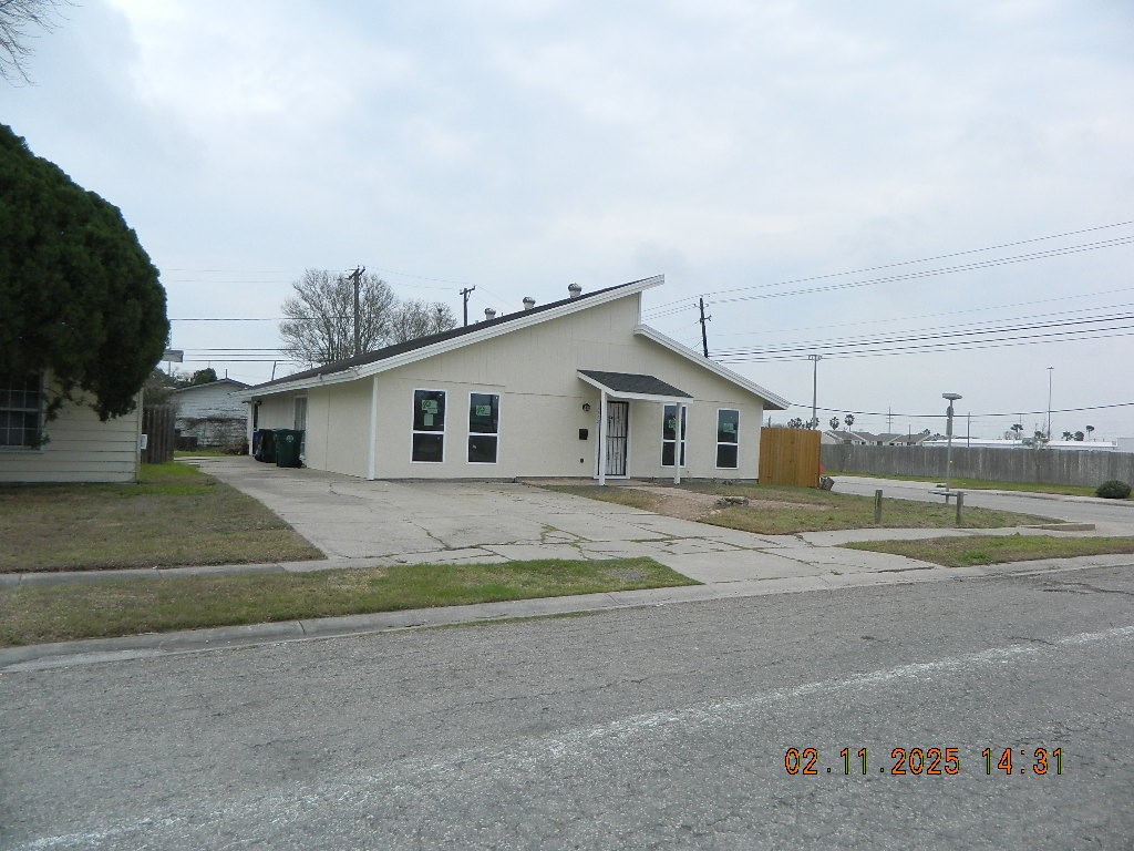 1230 Bernice Dr Property Photo 1
