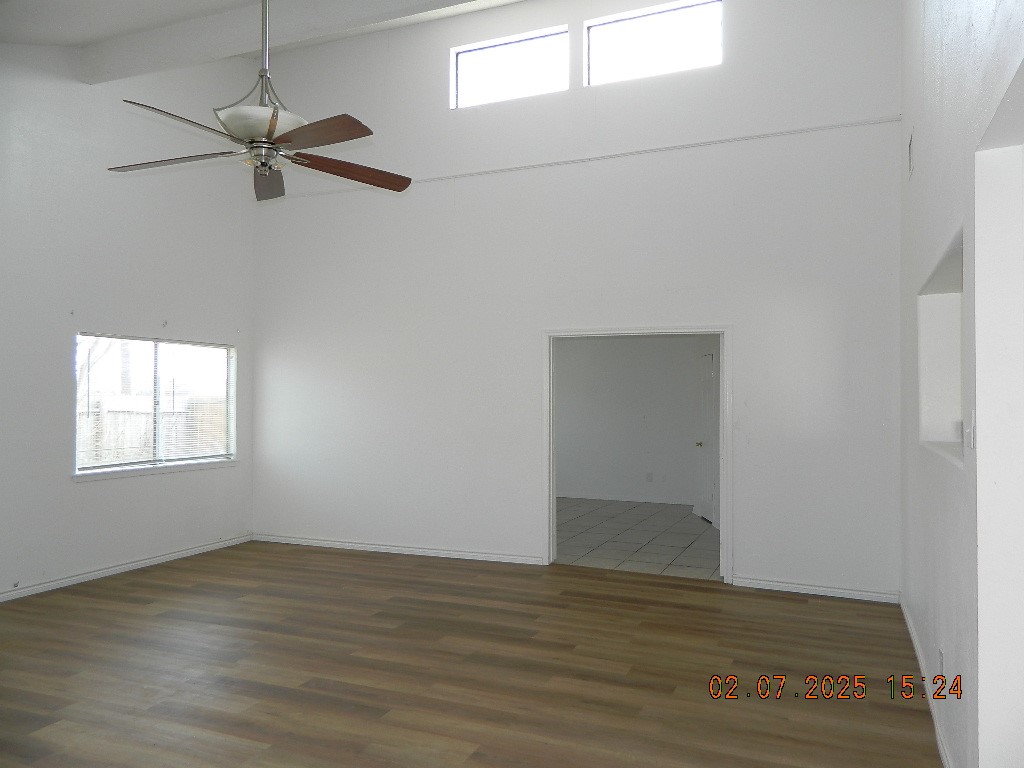 1230 Bernice Dr Property Photo 4