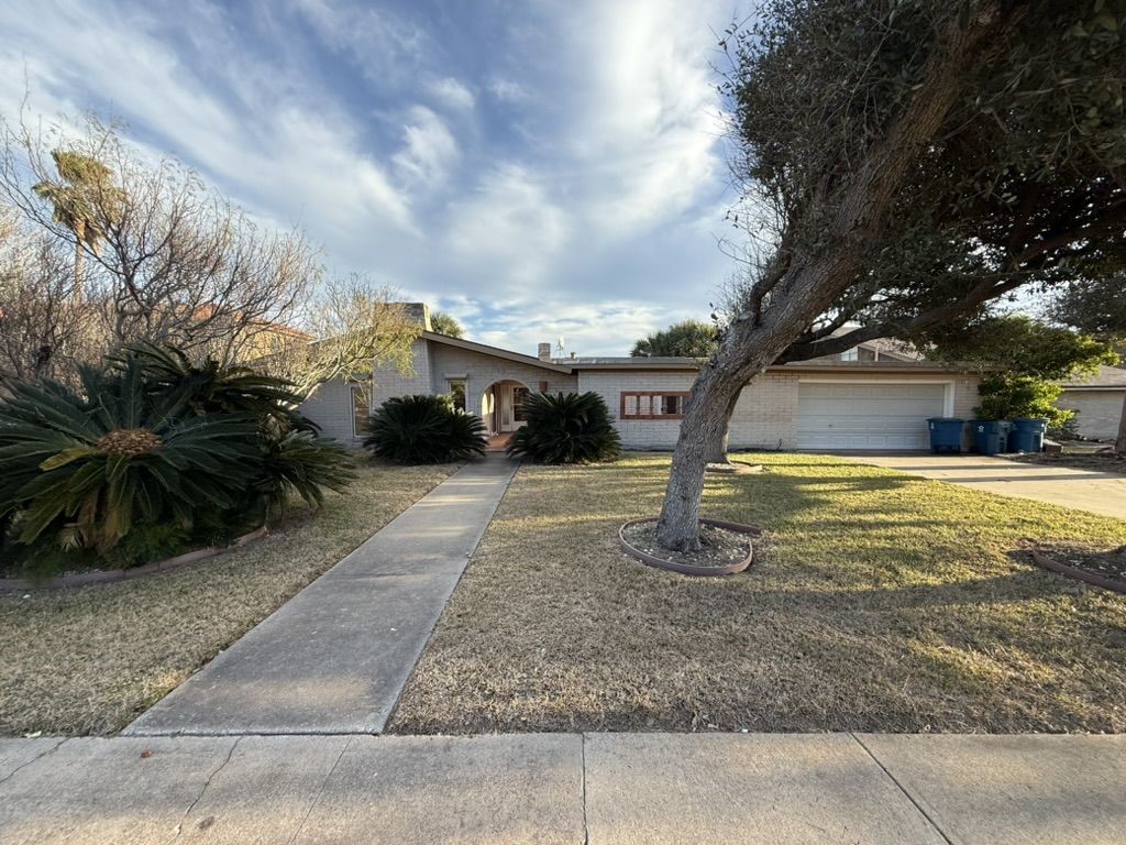 214 Shore Dr