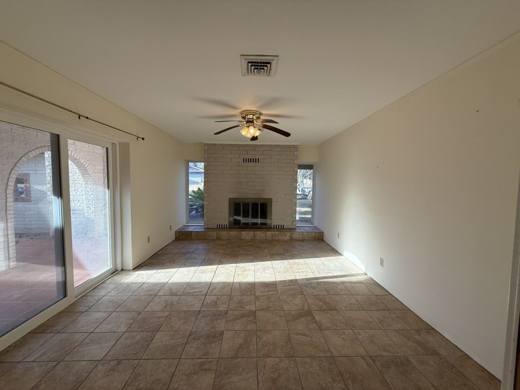 214 Shore Dr Property Photo 10