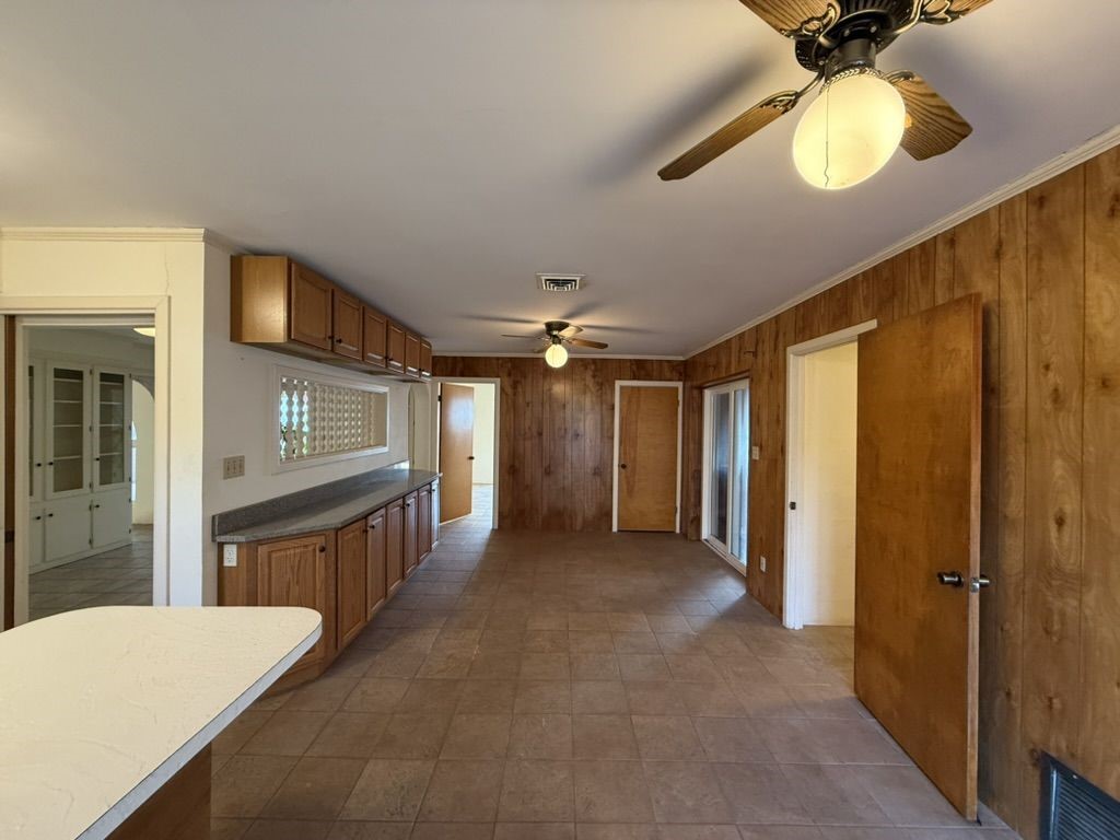 214 Shore Dr Property Photo 18
