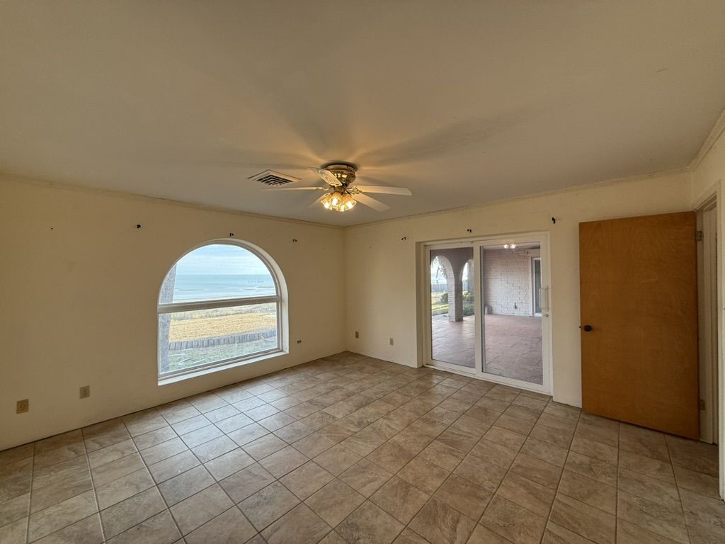 214 Shore Dr Property Photo 21