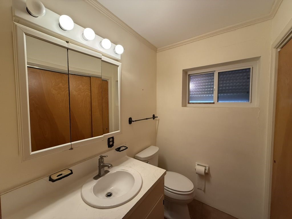 214 Shore Dr Property Photo 28