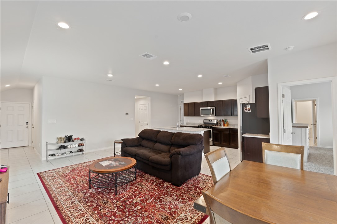 3934 Banily Dr Property Photo 6