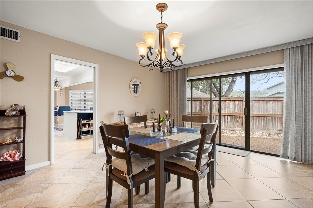 136 Lake Shore Dr Property Photo 11