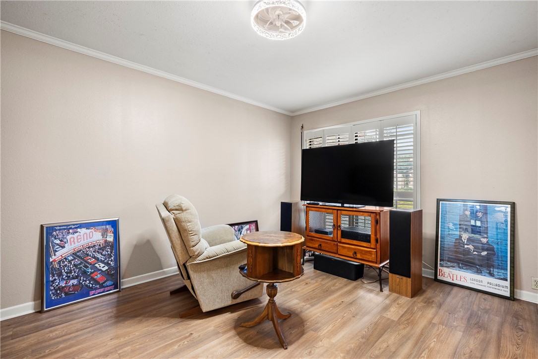 136 Lake Shore Dr Property Photo 14