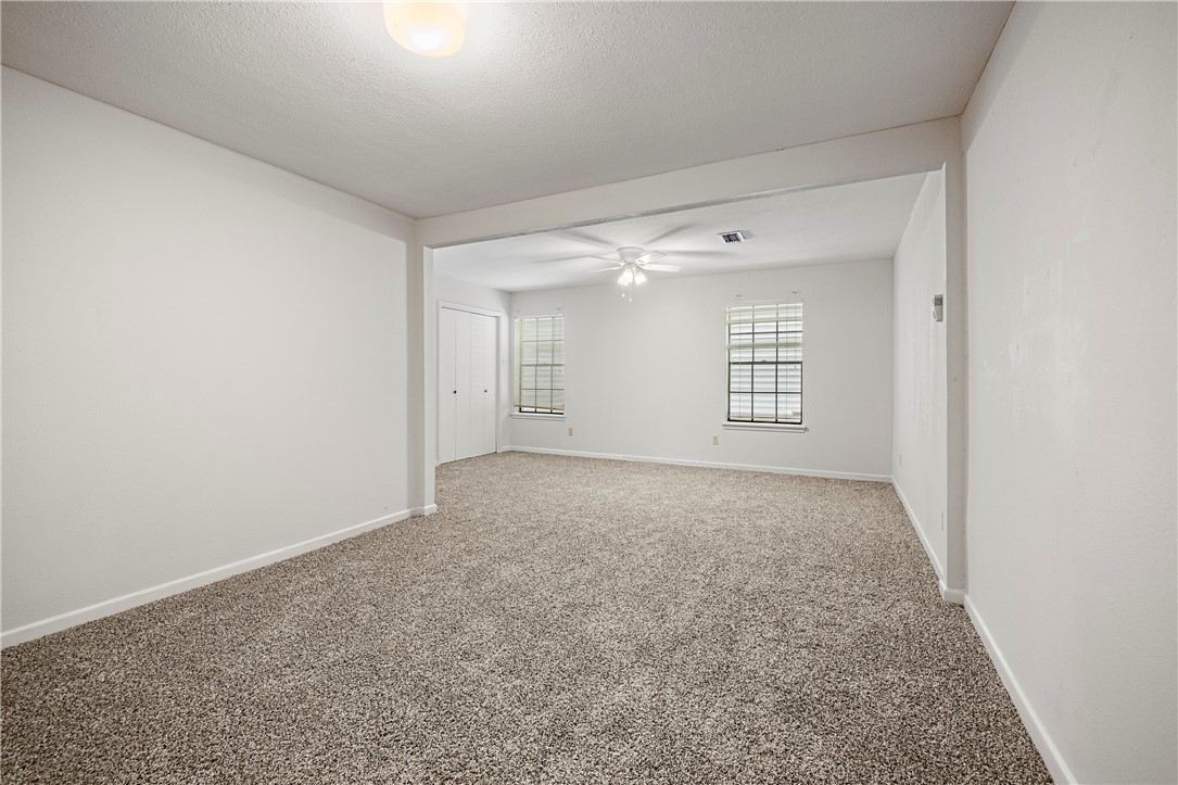 136 Lake Shore Dr Property Photo 17