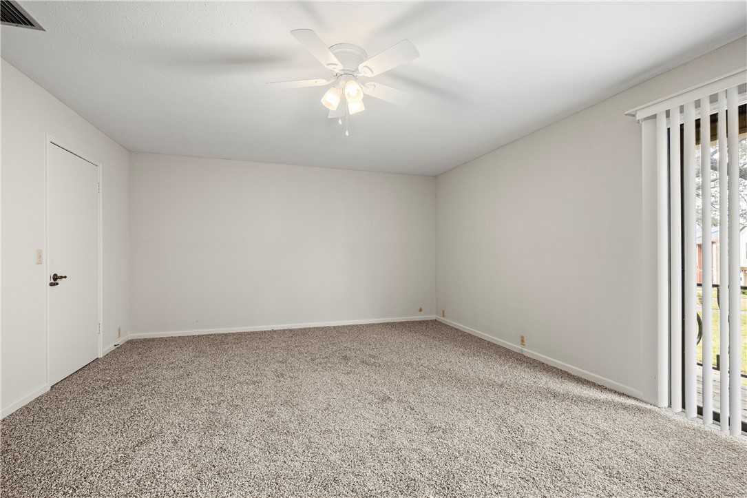 136 Lake Shore Dr Property Photo 20