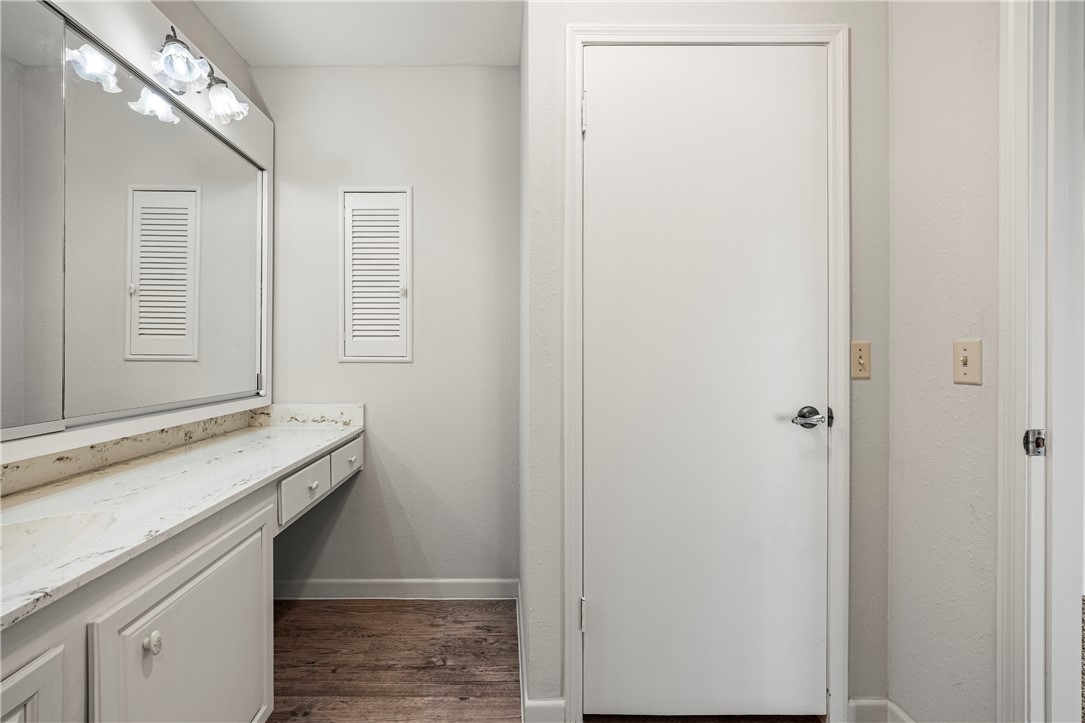 136 Lake Shore Dr Property Photo 22